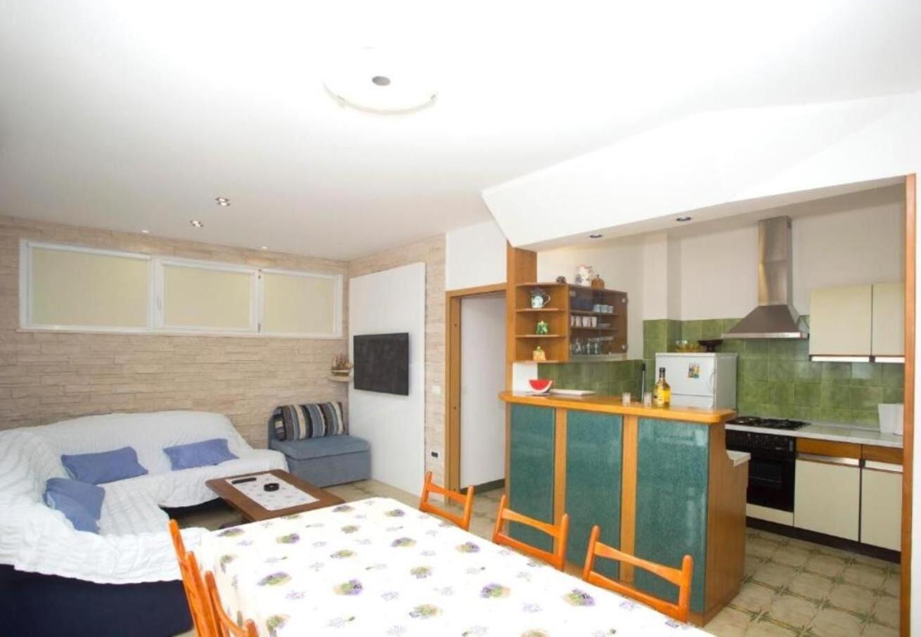 Apartments Damir - 80 M From Beach ポスティレ エクステリア 写真
