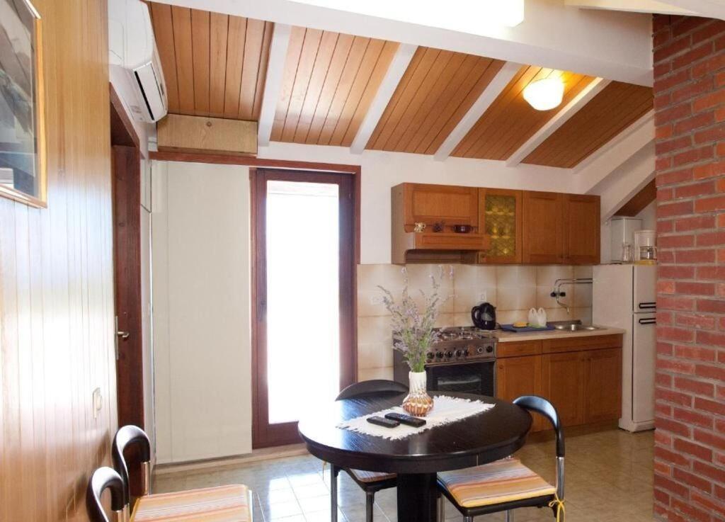 Apartments Damir - 80 M From Beach ポスティレ エクステリア 写真